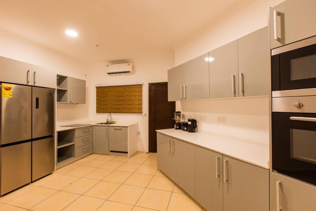 Accra Fine Suites - Holi Flats Airport Residential Екстериор снимка