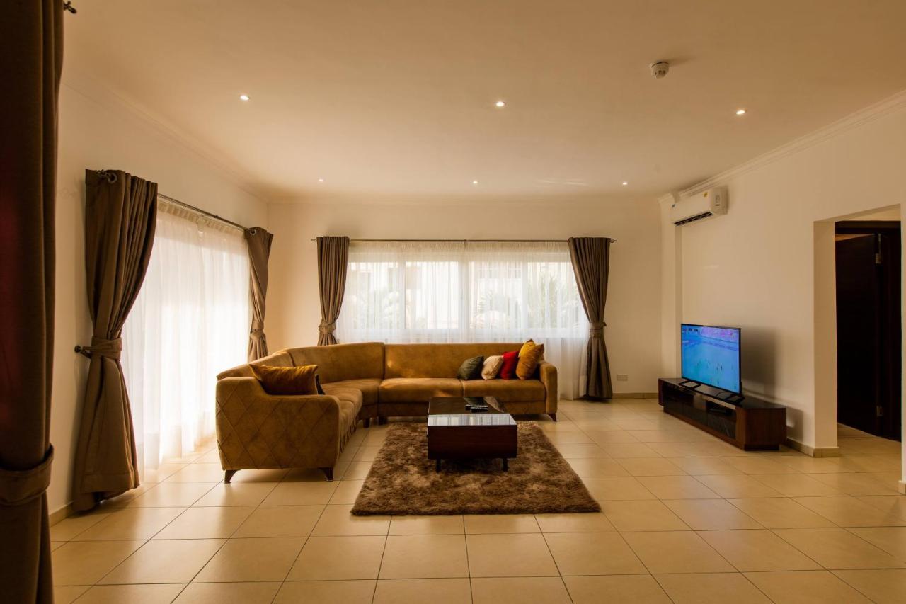 Accra Fine Suites - Holi Flats Airport Residential Екстериор снимка